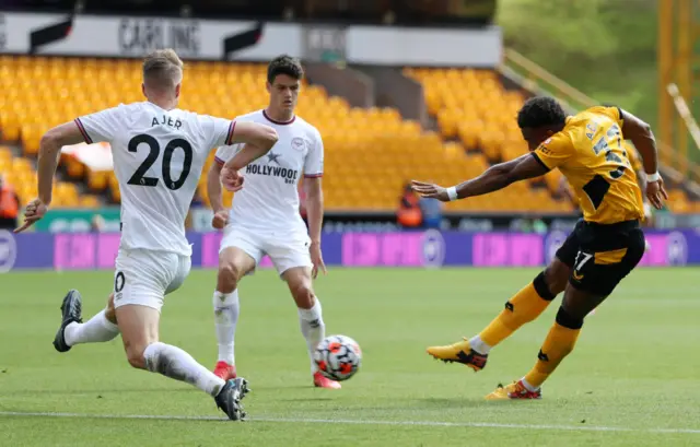 Adama Traore shoots for Wolves