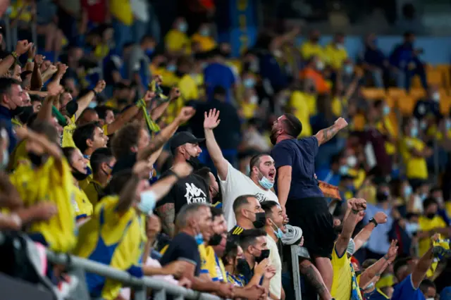 Cadiz fans