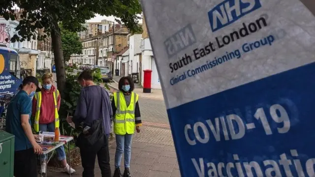 A pop-up Covid vaccine hub in London