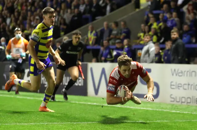 Jimmy Keinhorst scores for Hull KR