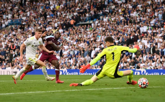 Michael Antonio scores for West Ham