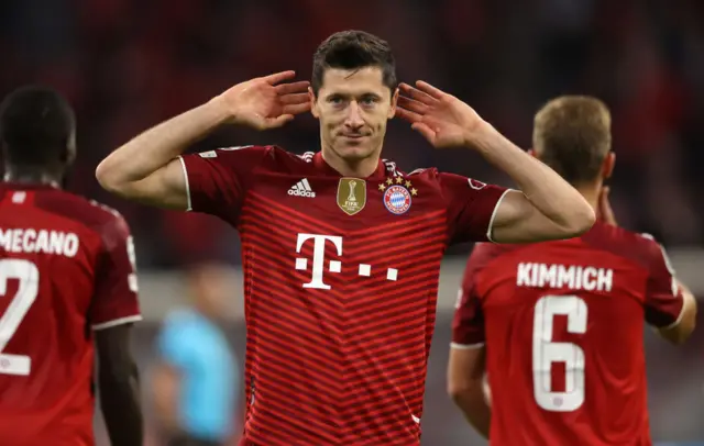 Robert Lewandowski, Bayern Munich, Dynamo Kiev