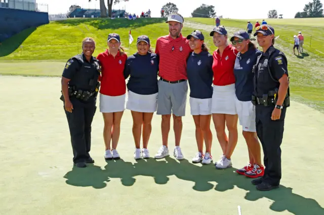 Austin Ernst and Lizette Salas and Bubba Watson and Danielle Kong and Jennifer Kupcho pose for a photo with their security guards