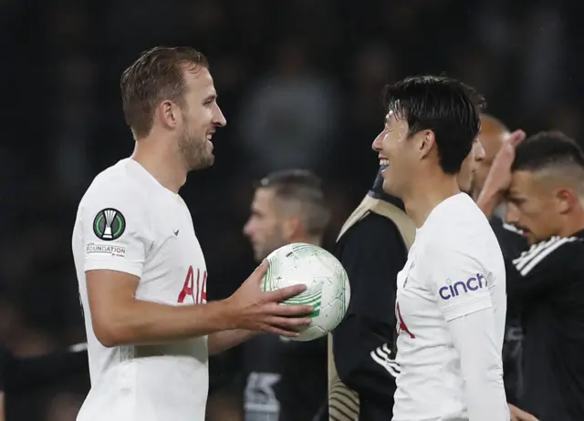 Harry Kane celebrates