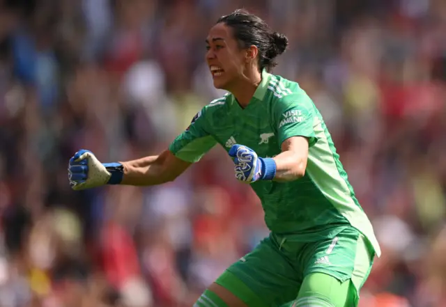 Arsenal goalkeeper Manuele Zingsberger