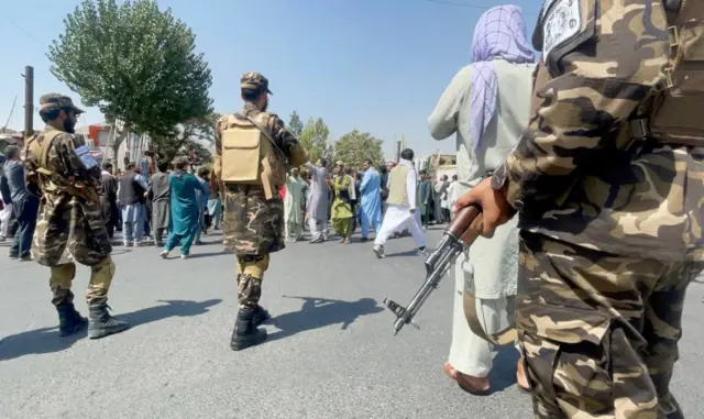 A group of Afghans stage a protest in Khairane district and march towards the presidential building in Kabul, Afghanistan on September 07, 2021