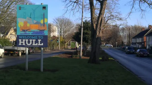 Welcome to Hull sign