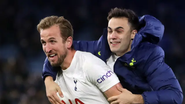 Harry Kane celebrates