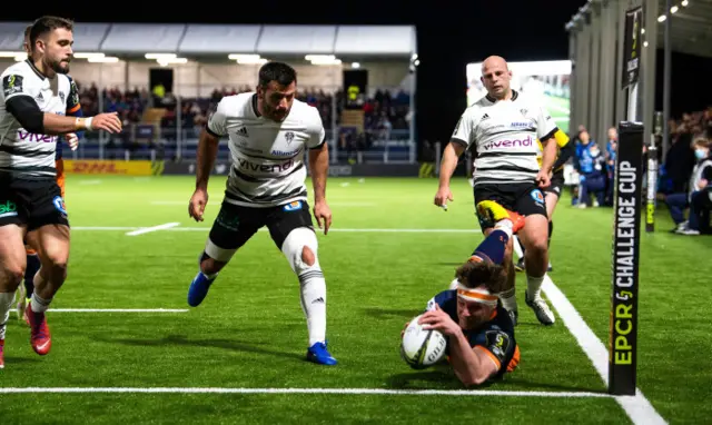 Ben Muncaster adds another try for Edinburgh