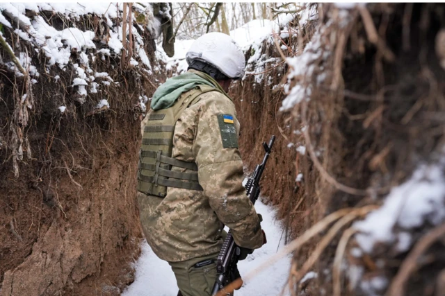 A Ukrainian soldiers in the trenches in eastern Ukraine. Photo: January 2022