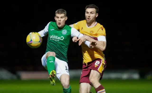 Hibs could find a winner against the 10-men of Motherwell