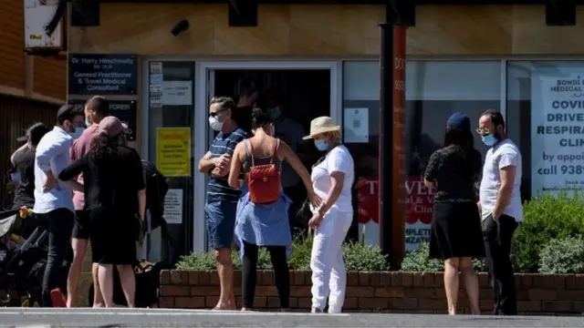 People queue for Covid tests in Sydney