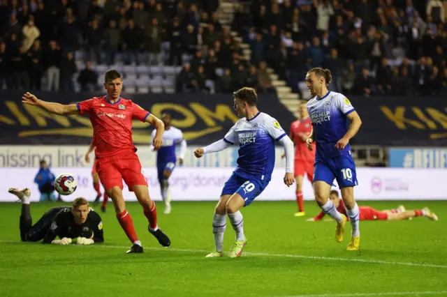 Nathan Broadhead scores for Wigan