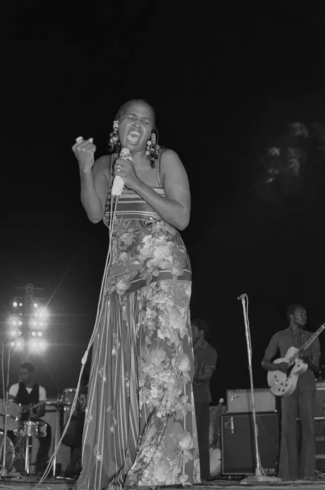 Miriam Makeba performing in Tafawa Balewa Square