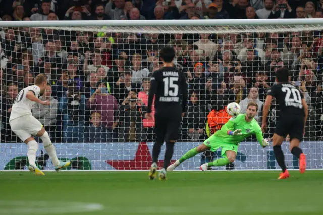 Harry Kane scores penalty