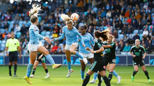 Laia Aleixandri's attempt of a goal.