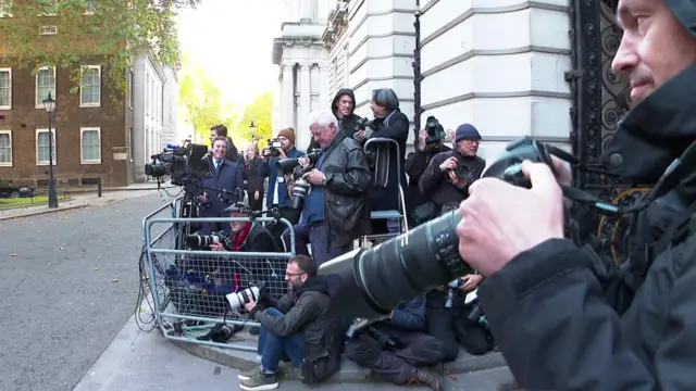 Press outside No 10