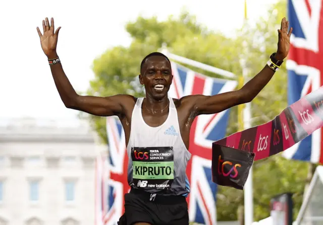 Amos Kipruto crosses london marathon finish line