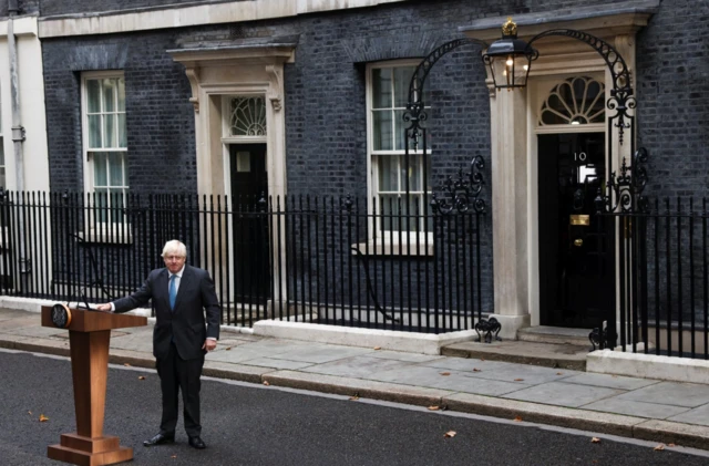 Boris Johnson resigns outside Downing Street