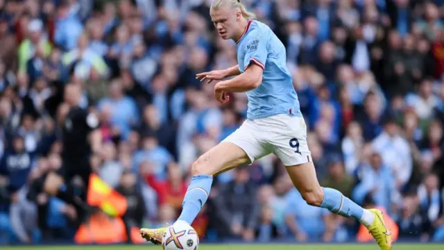 Erling Haaland during the build up to his goal.