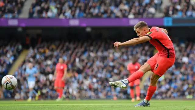 Leandro Trossard scores.