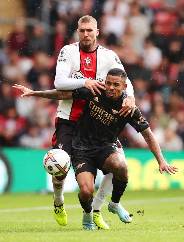 Gabriel Jesus challenged by Lyanco