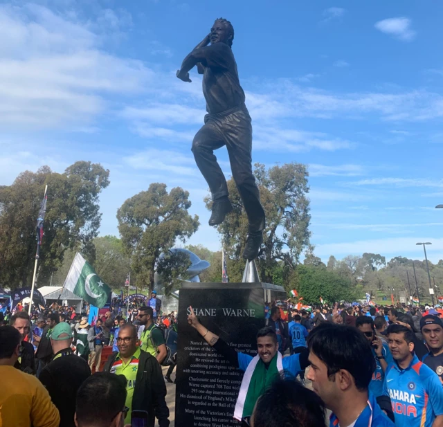 Shane Warne statue