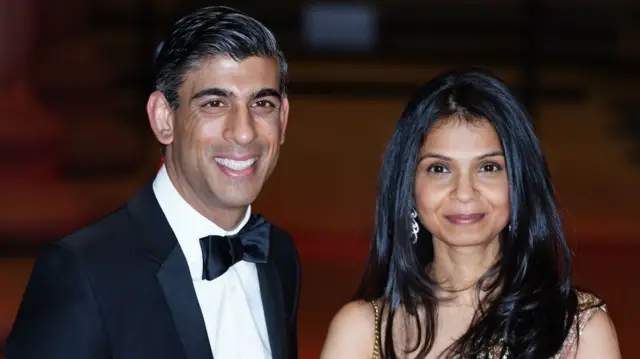 Rishi Sunak with his wife Akshata Murthy