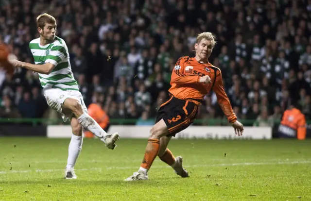 Massimo Donati knocks in the winning goal for Celtic in 2007