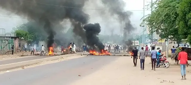 Protesters in N"Djamena, Chad,