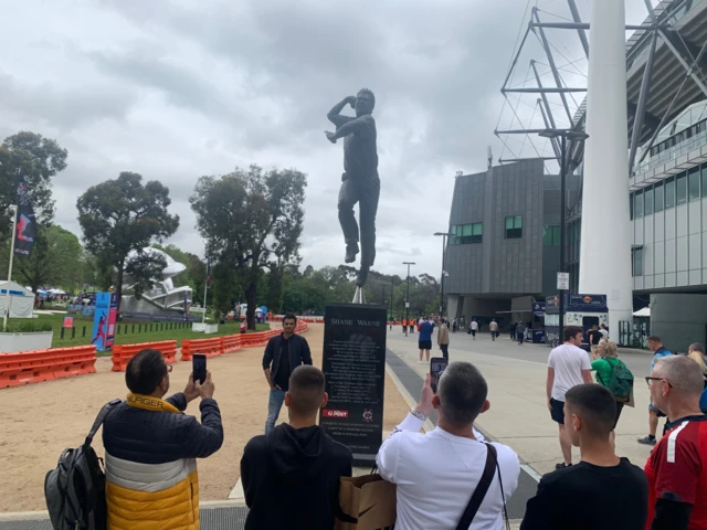 Shane Warne statue