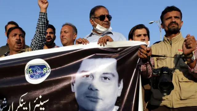 Journalists shout slogans during a protest following the death of veteran Pakistani journalist Arshad Sharif, who was shot dead in Kenya, in Islamabad, Pakistan, 24 October 2022