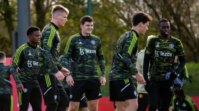 Harry Maguire trains with his Manchester United team-mates