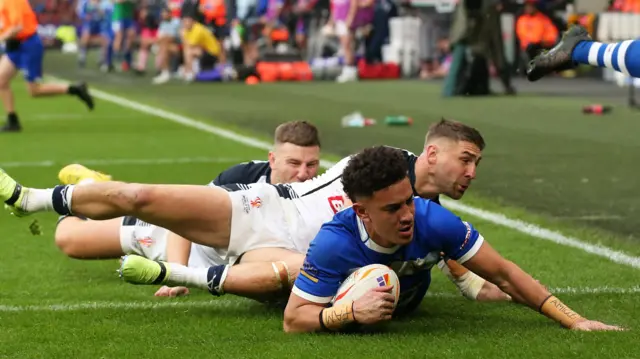 Siteni Taukamo scores a try for Greece