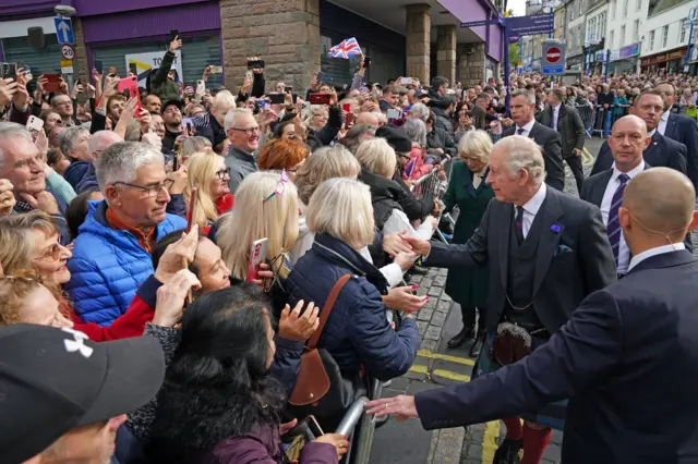 charles and crowds