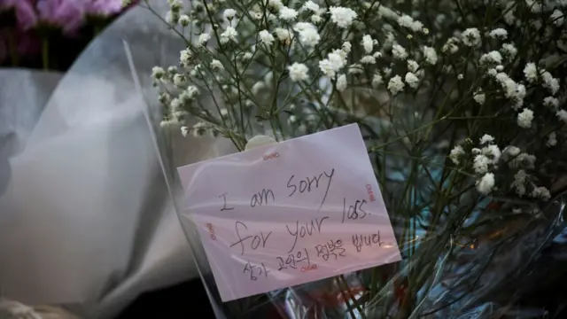 A note on flowers left near the scene