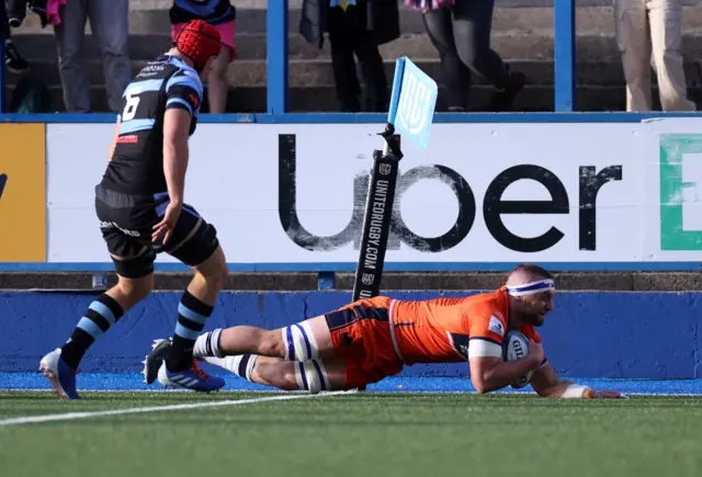 Ben Muncaster scores the game's first try