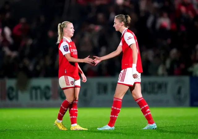 Beth Mead and Vivianne Miedema