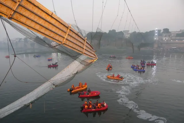 Search boats seen in the Machchhu river