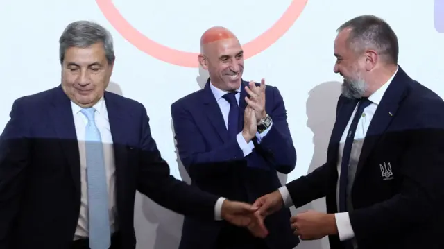 Portuguese Football Federation president Fernando Gomes, Spanish Football Federation president Luis Rubiales and Ukrainian Association of Football president Andriy Pavelko