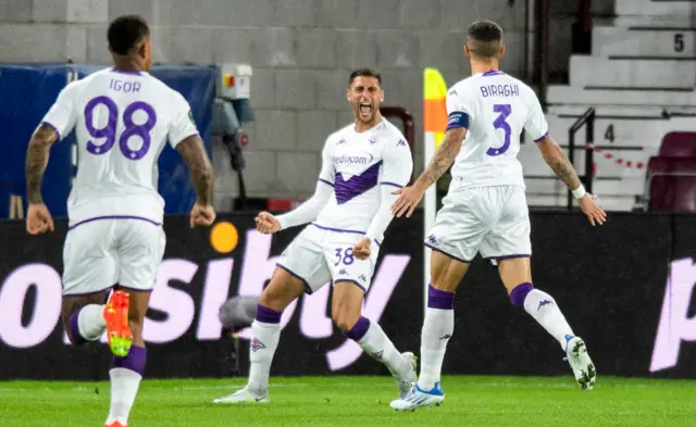 Fiorentina celebrate the opening goal