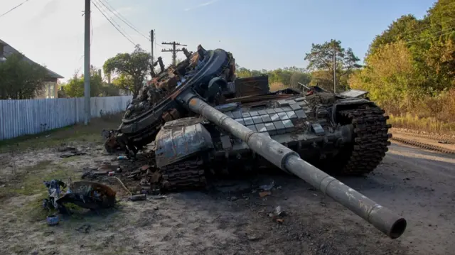 Destroyed tank in the Izyum city of Kharkiv