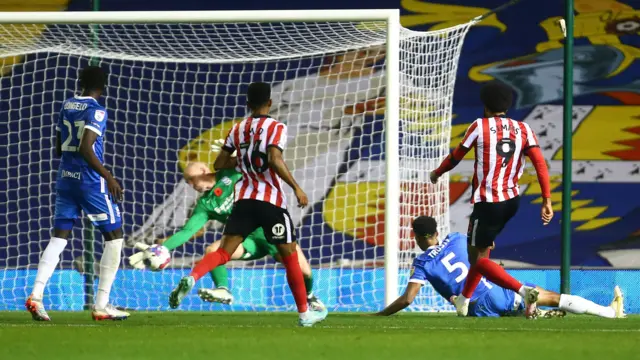 Ellis Simms goal