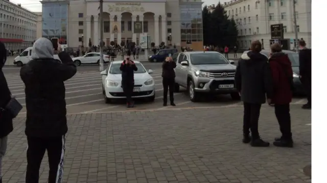 Crowds on Kherson streets