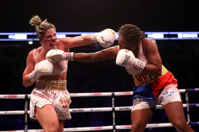 Marie-Eve Dicaire punches Natahas Jonas