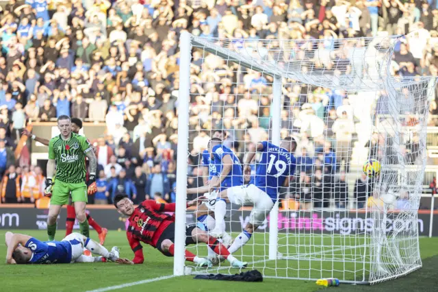 Kieffer Moore scores