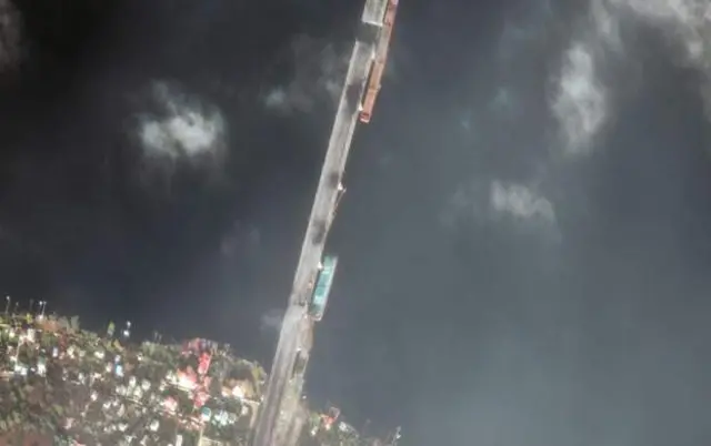 A satellite image shows view of southern span of damaged Antonivskiy bridge in Kherson, Ukraine November 11, 2022