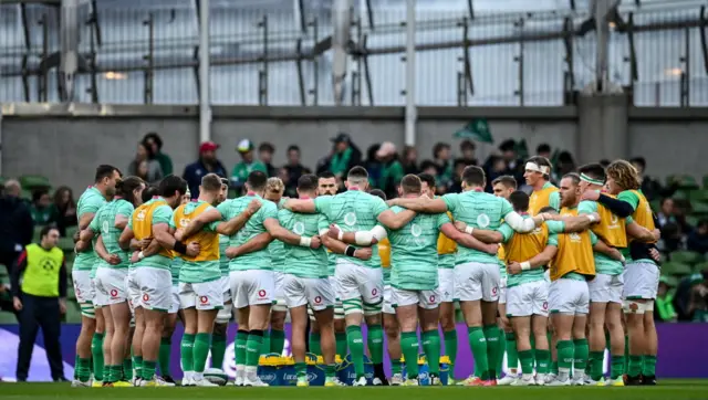 Ireland squad in a huddle pre-match