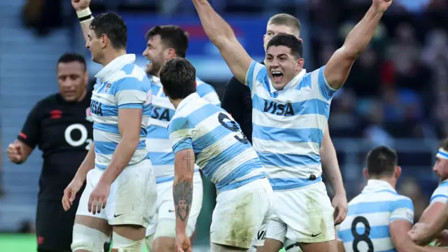 Argentina celebrate win over England