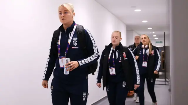 England v New Zealand (19:30 GMT)